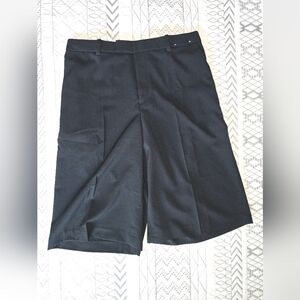 Uniglo Bermuda Shorts Dress Or Casual Sz Medium Black Or Gray